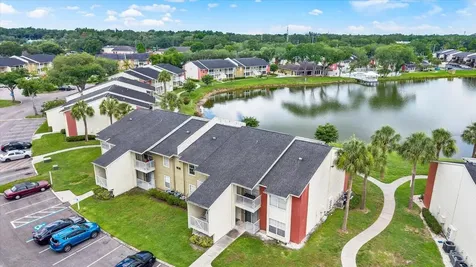 308 Lake Parsons Green Brandon FL 33511