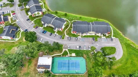 308 Lake Parsons Green Brandon FL 33511