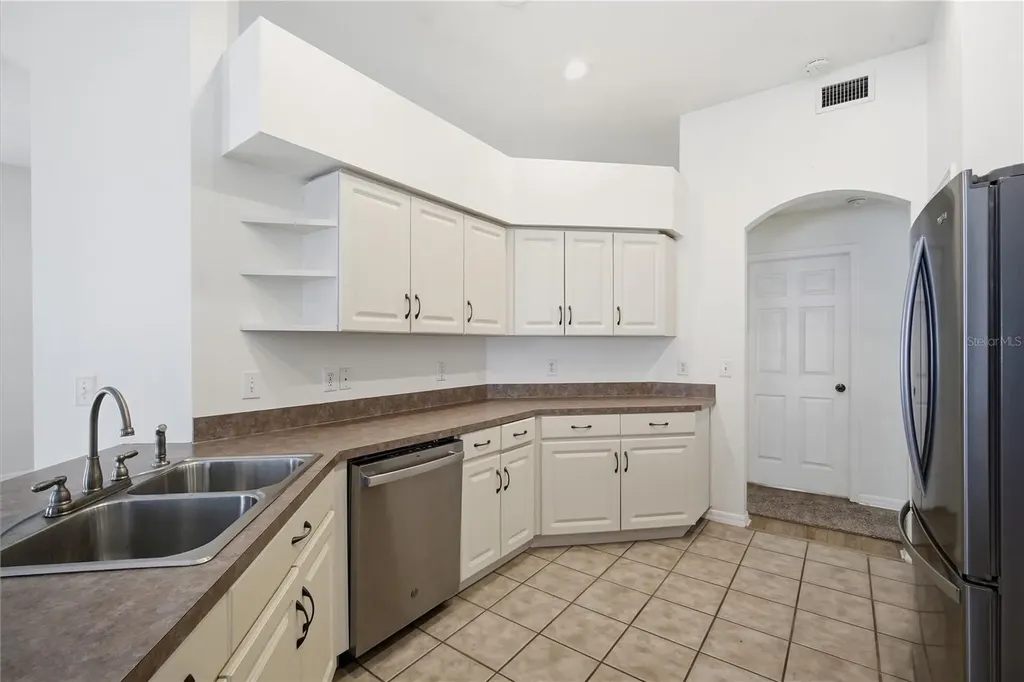 5912 Bramble Bush Court Zephyrhills FL 33541