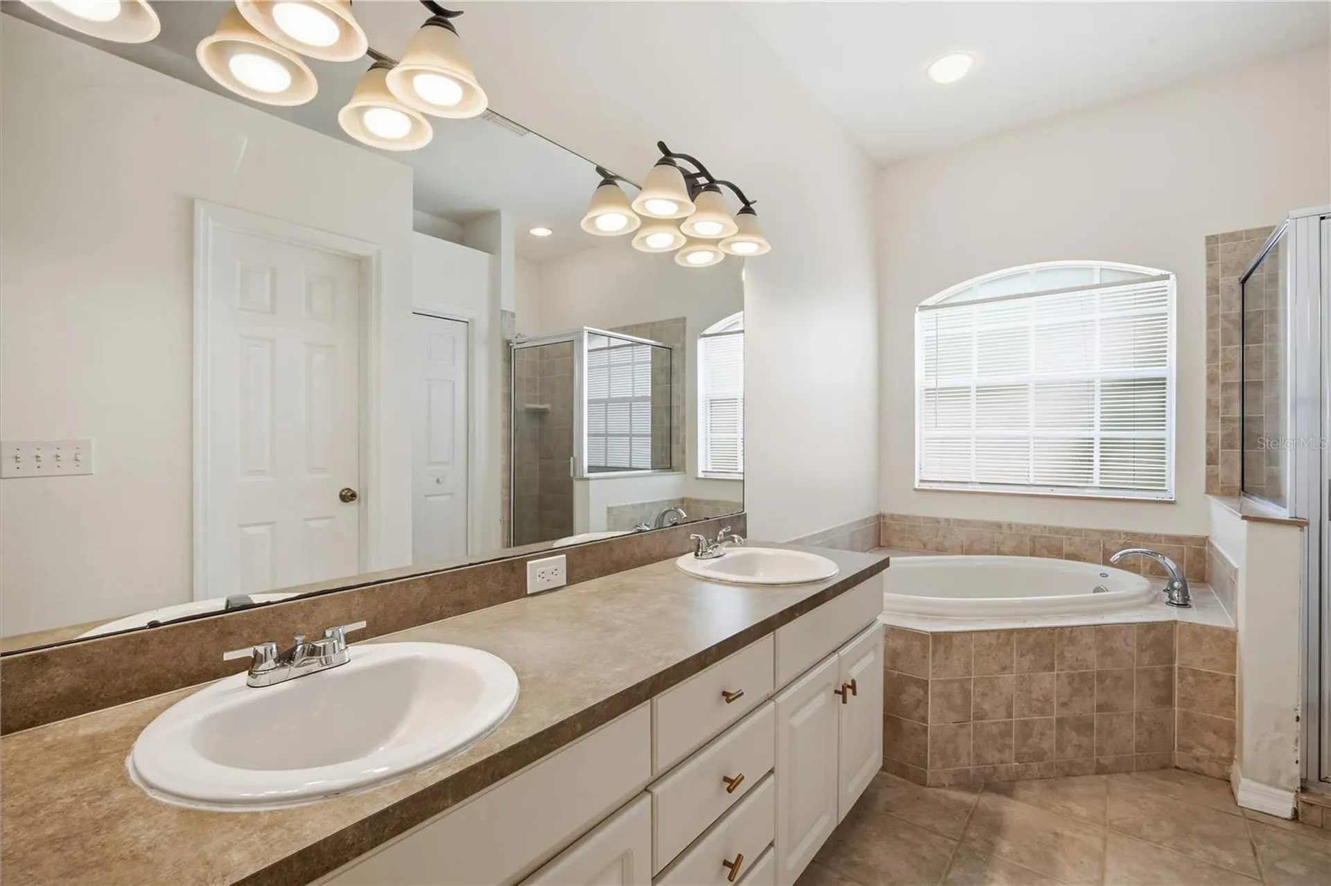 5912 Bramble Bush Court Zephyrhills FL 33541