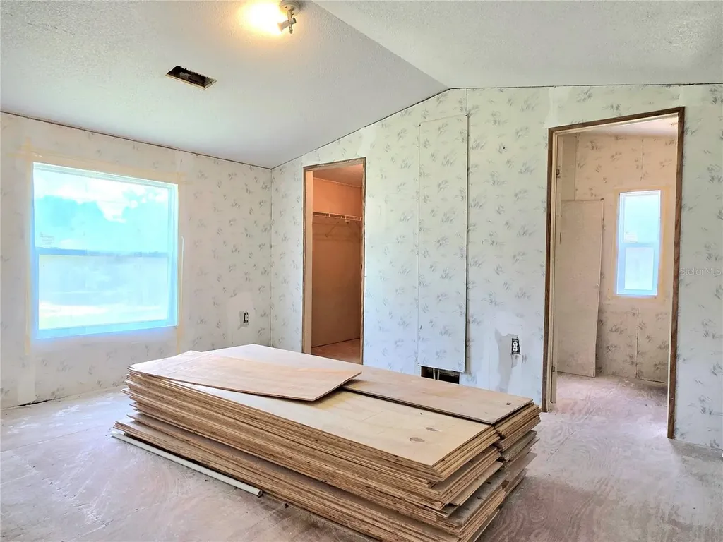 8443 Hamster Drive Zephyrhills FL 33540