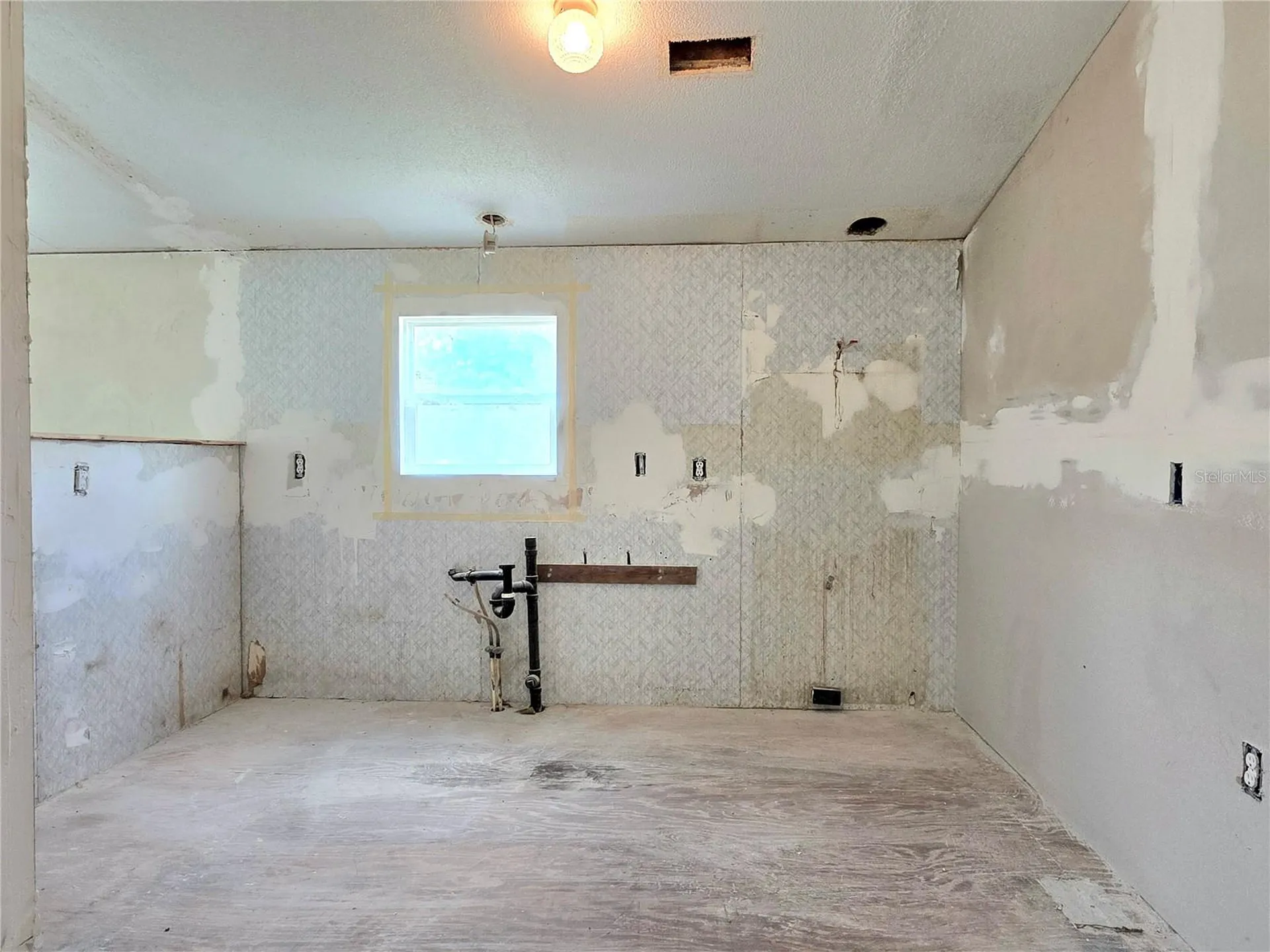 8443 Hamster Drive Zephyrhills FL 33540