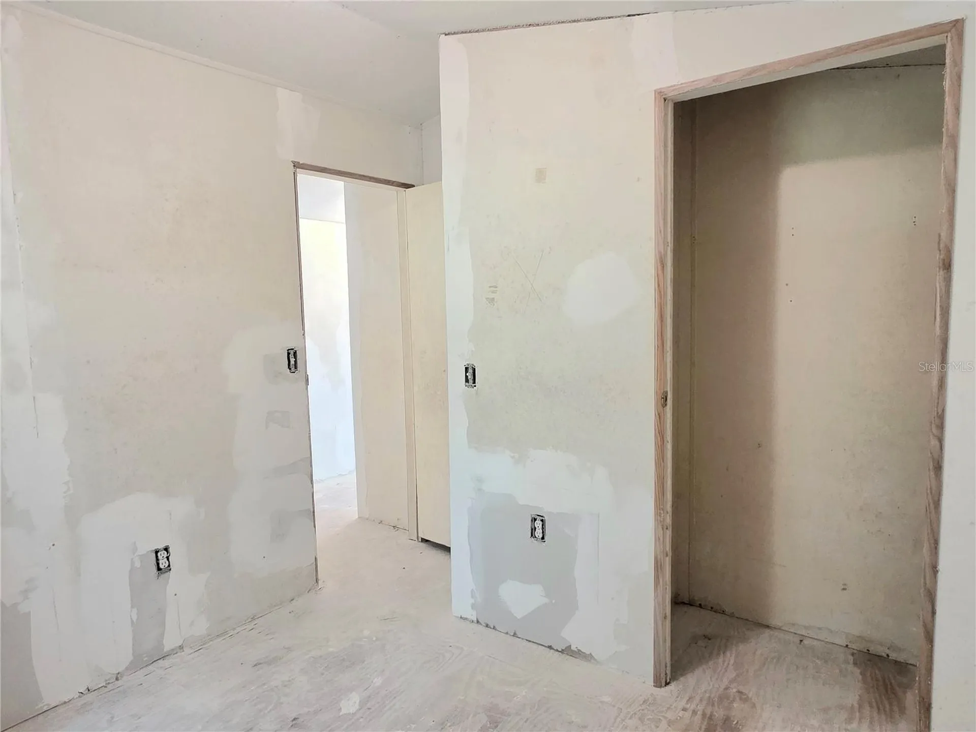 8443 Hamster Drive Zephyrhills FL 33540