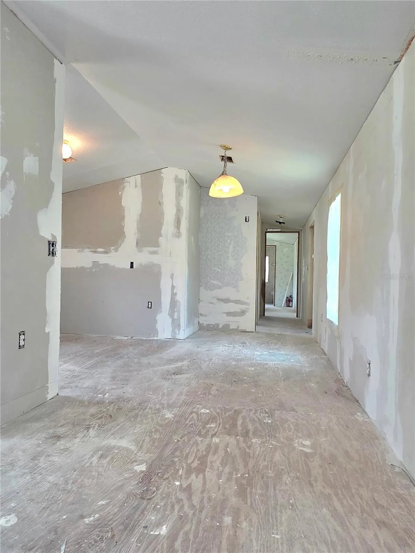 8443 Hamster Drive Zephyrhills FL 33540