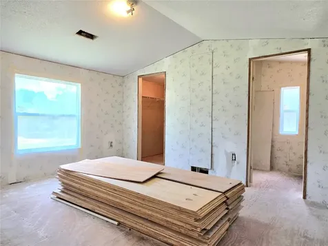 8443 Hamster Drive Zephyrhills FL 33540