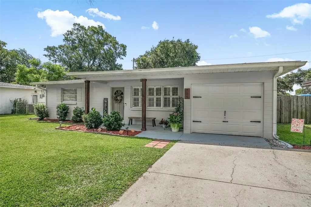 715 Steele Avenue South Daytona FL 32119