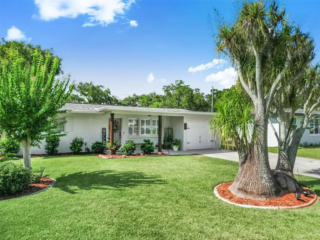 715 Steele Avenue South Daytona FL 32119