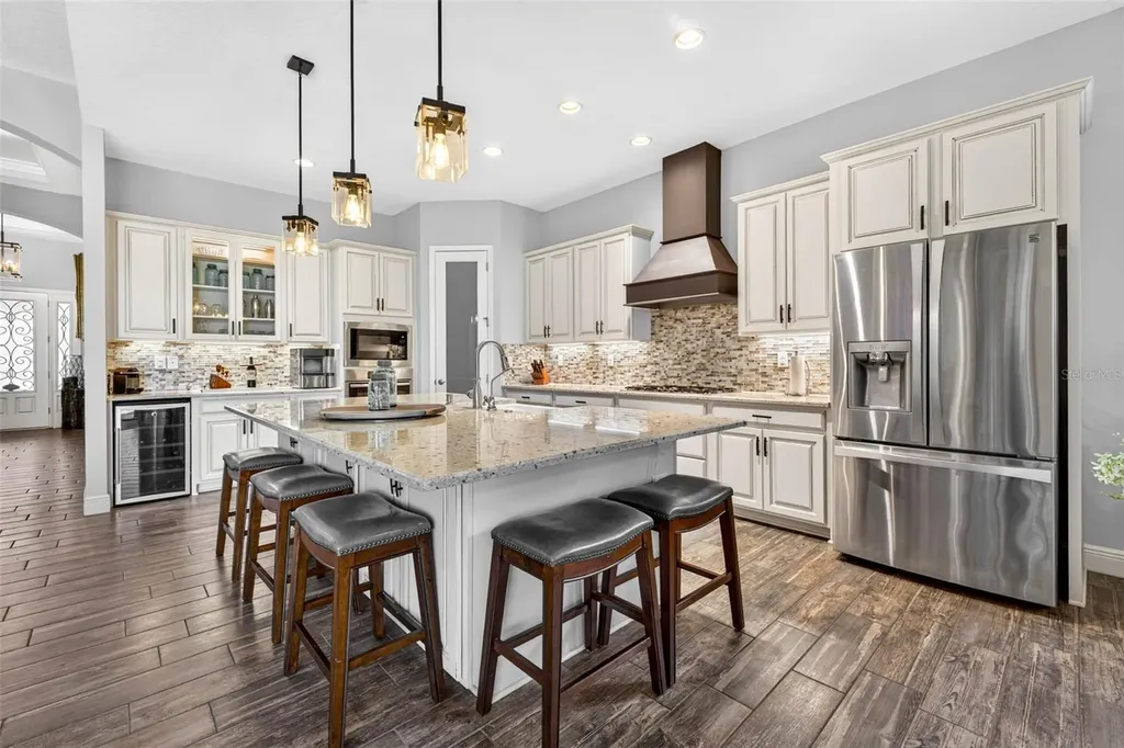 6104 Shadowlake Drive Apollo Beach FL 33572