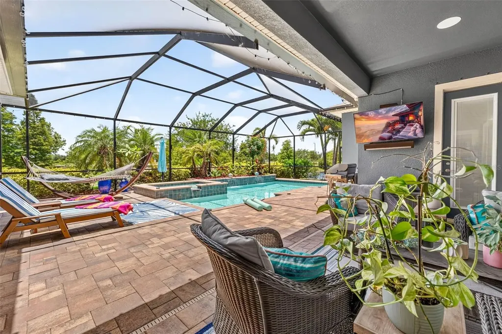 6104 Shadowlake Drive Apollo Beach FL 33572
