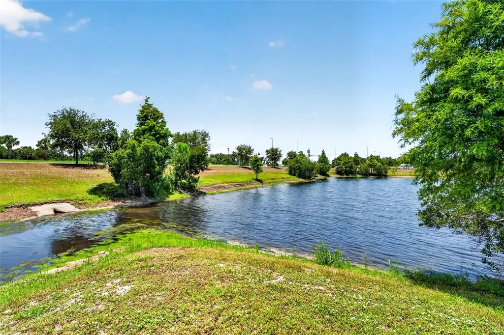 6104 Shadowlake Drive Apollo Beach FL 33572