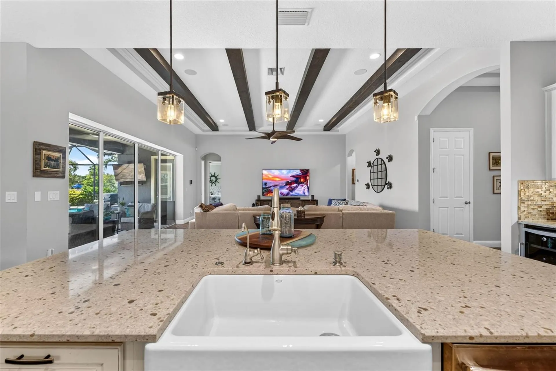 6104 Shadowlake Drive Apollo Beach FL 33572