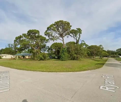 5801 Thunder Road Sebring FL 33876
