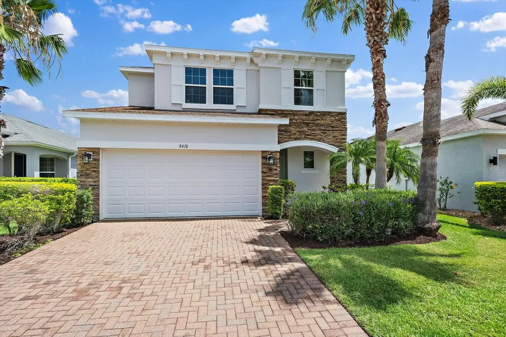 8418 Nandina Drive Sarasota FL 34240