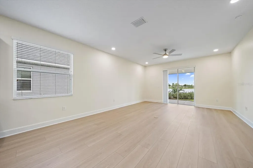 8418 Nandina Drive Sarasota FL 34240