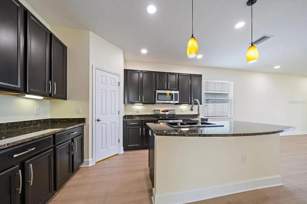 8418 Nandina Drive Sarasota FL 34240