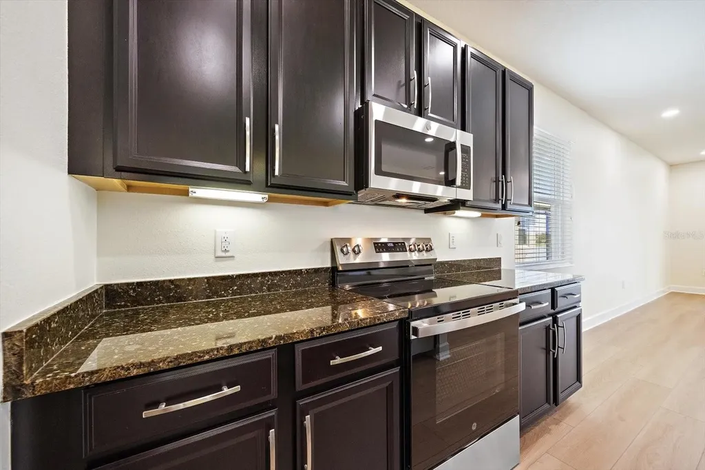 8418 Nandina Drive Sarasota FL 34240