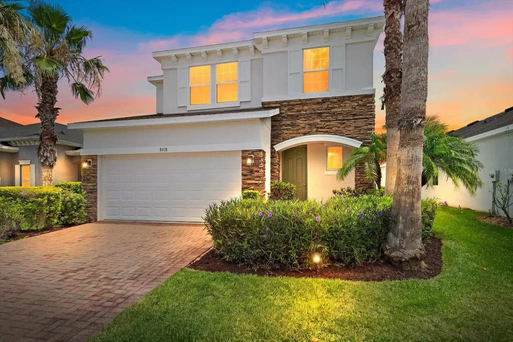 8418 Nandina Drive Sarasota FL 34240