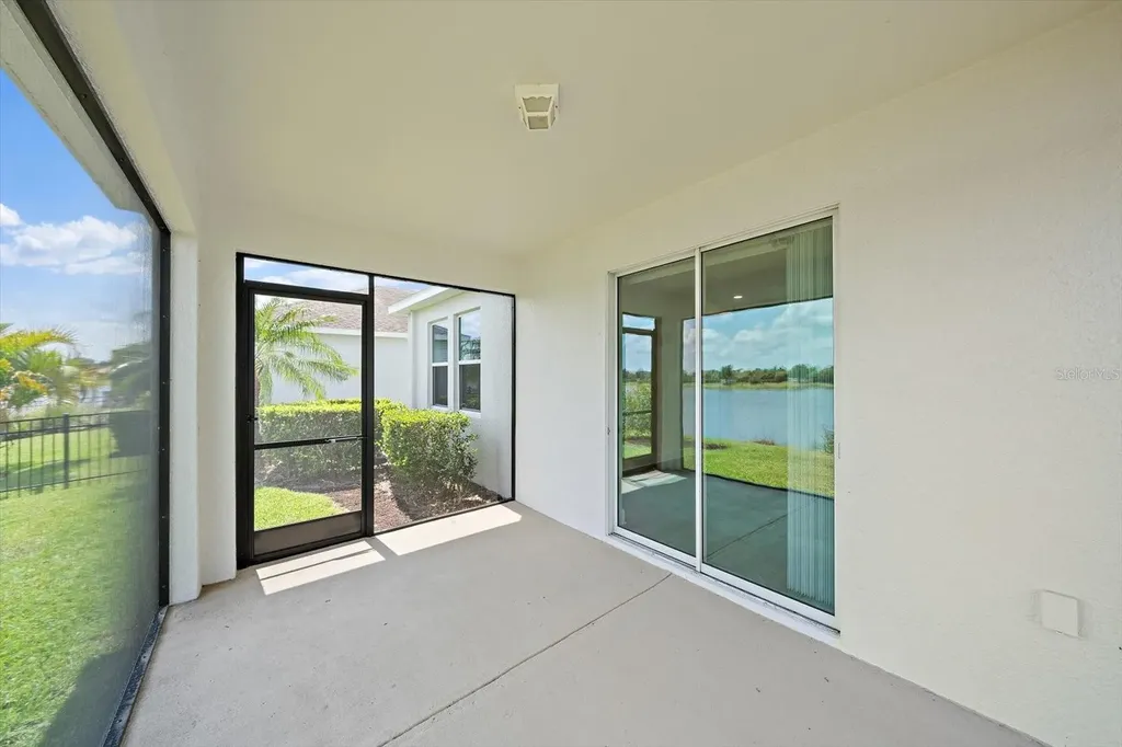 8418 Nandina Drive Sarasota FL 34240