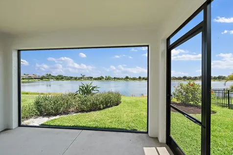 8418 Nandina Drive Sarasota FL 34240