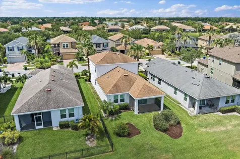 8418 Nandina Drive Sarasota FL 34240