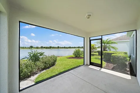 8418 Nandina Drive Sarasota FL 34240