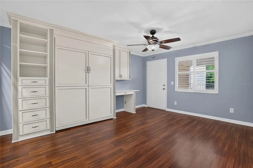 502 S Florida Avenue Tarpon Springs FL 34689