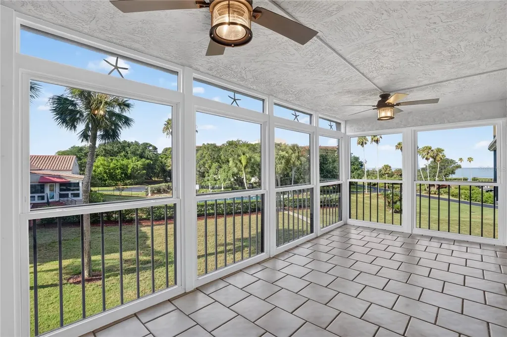 502 S Florida Avenue Tarpon Springs FL 34689