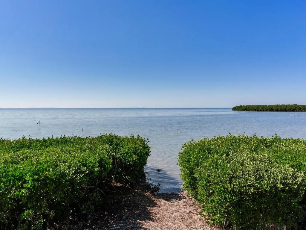 502 S Florida Avenue Tarpon Springs FL 34689