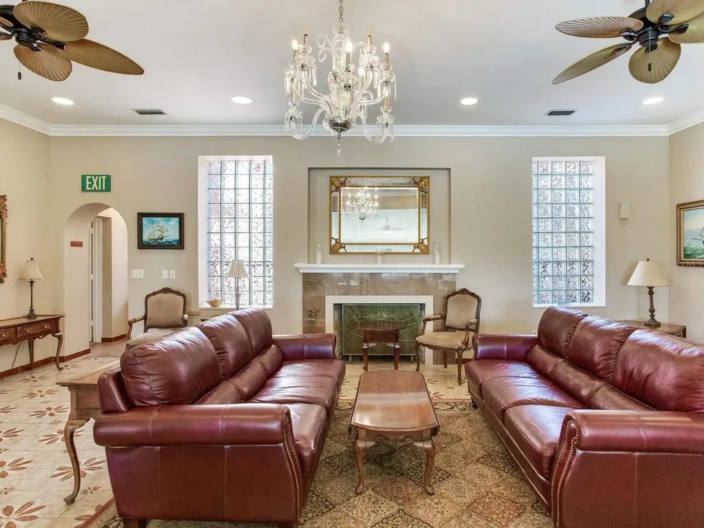 502 S Florida Avenue Tarpon Springs FL 34689