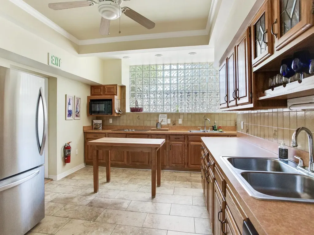 502 S Florida Avenue Tarpon Springs FL 34689