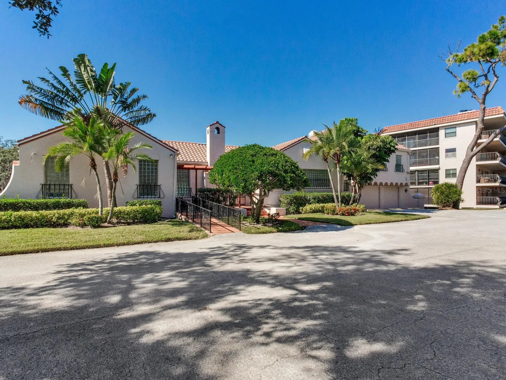 502 S Florida Avenue Tarpon Springs FL 34689