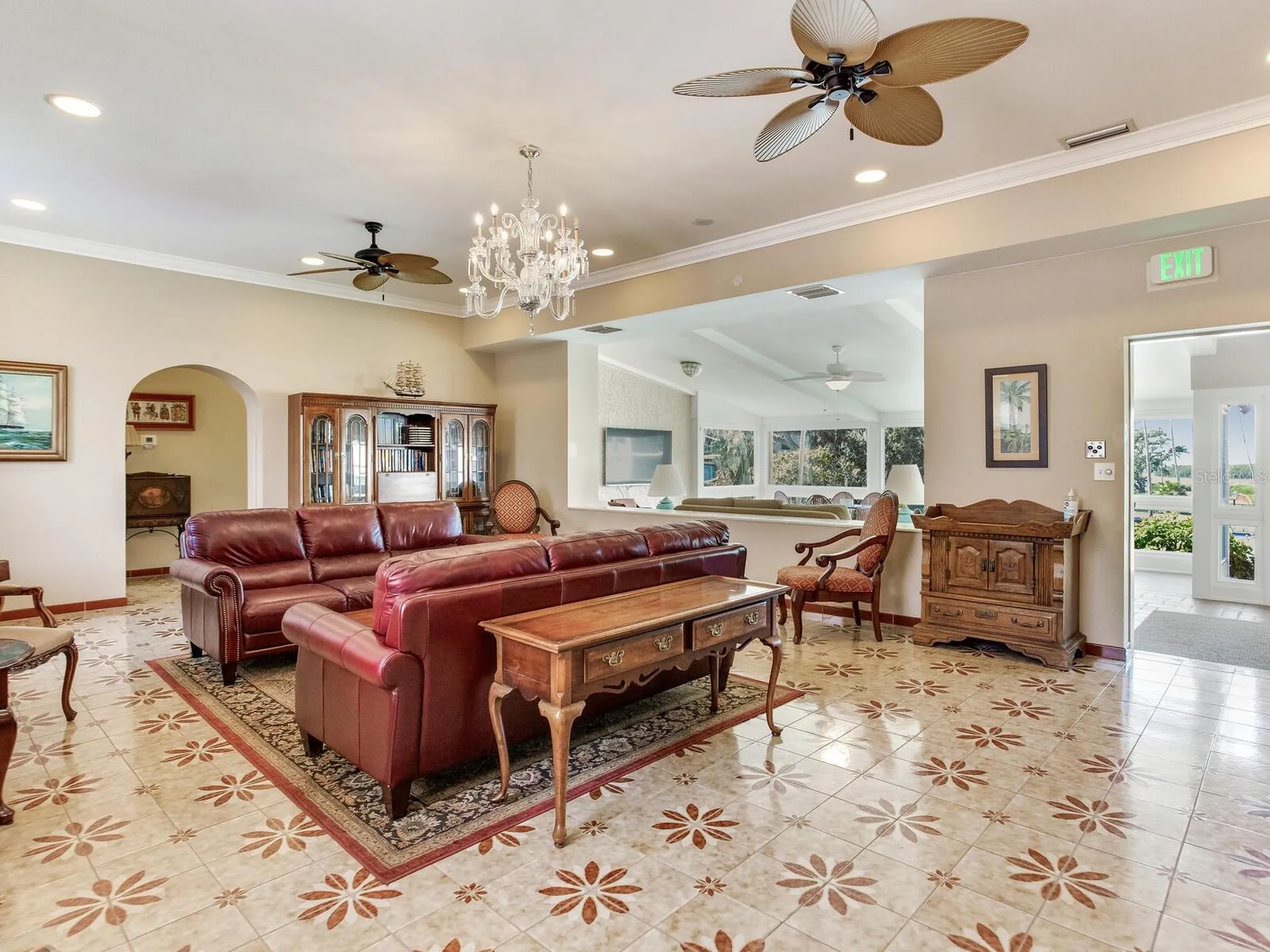 502 S Florida Avenue Tarpon Springs FL 34689