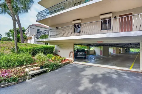 502 S Florida Avenue Tarpon Springs FL 34689