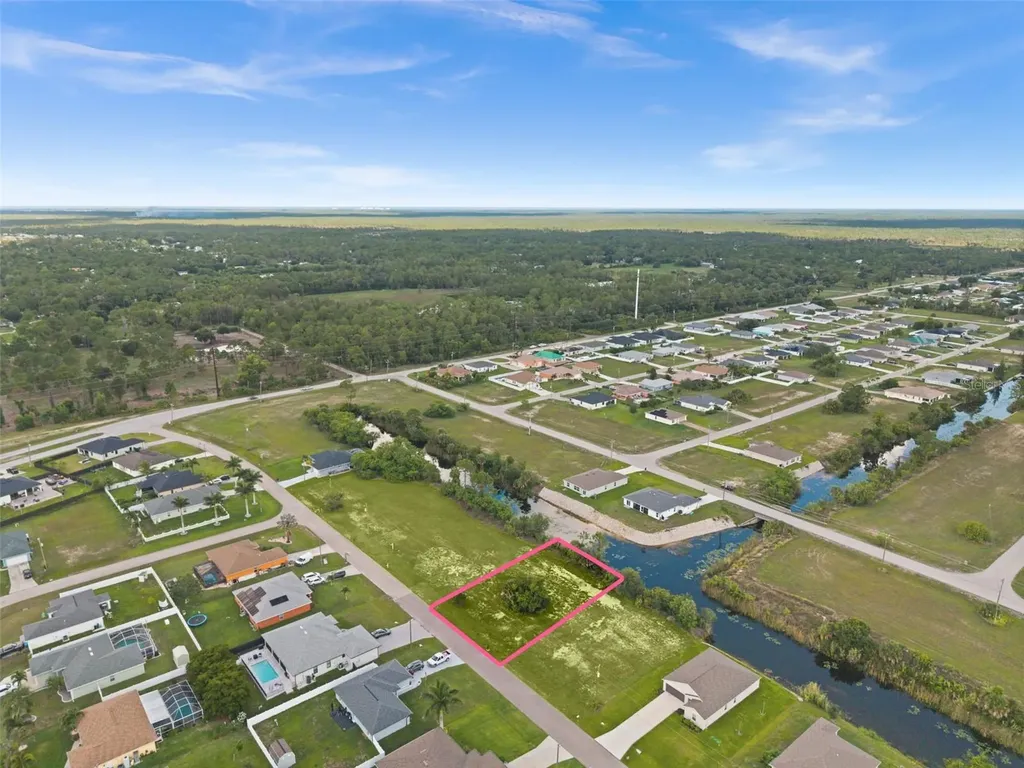 907 NE 32nd Terrace Cape Coral FL 33909