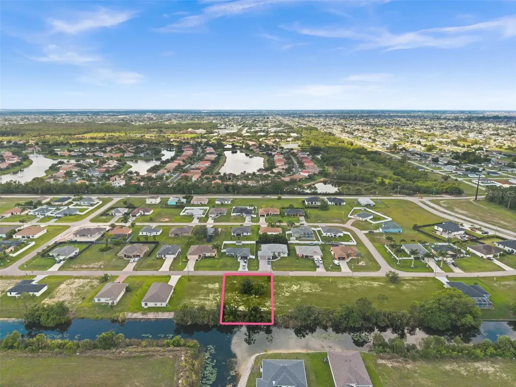 907 NE 32nd Terrace Cape Coral FL 33909