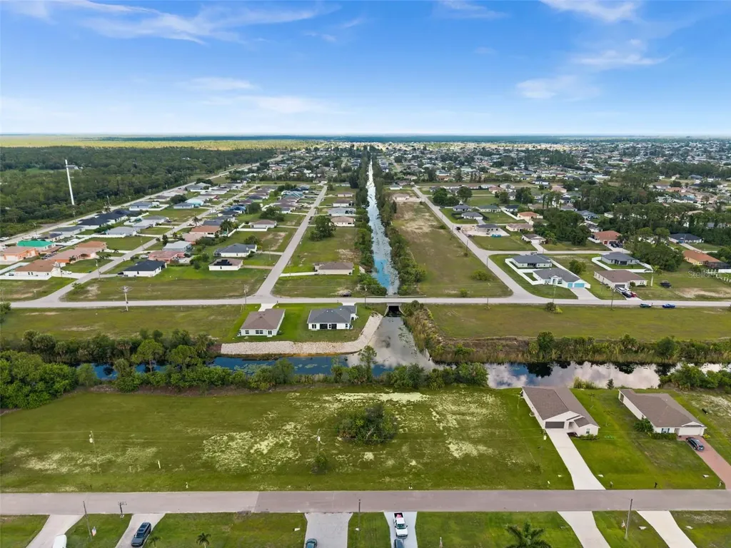 907 NE 32nd Terrace Cape Coral FL 33909