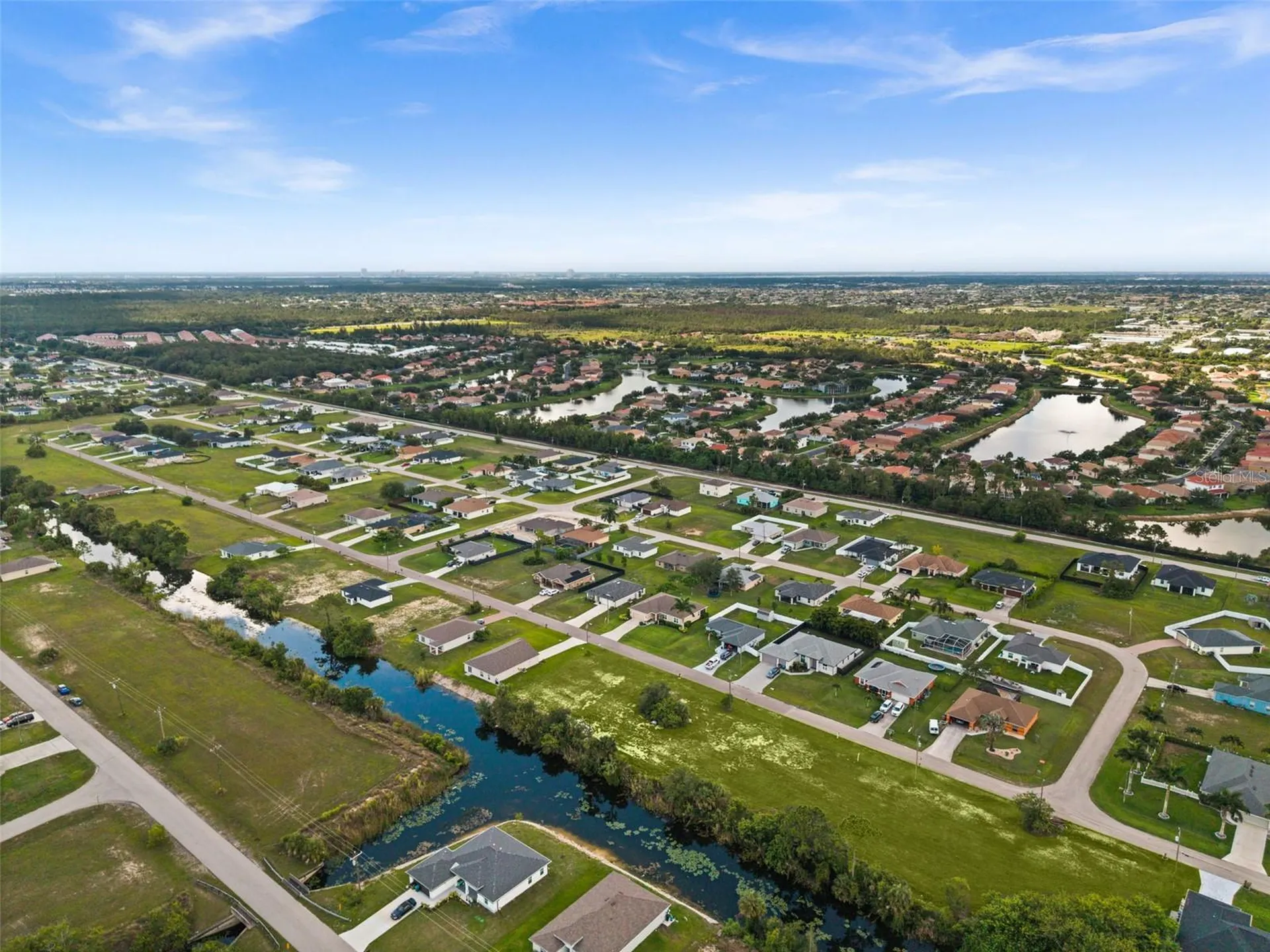907 NE 32nd Terrace Cape Coral FL 33909