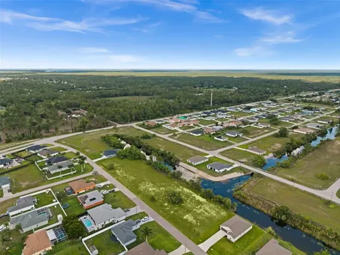 907 NE 32nd Terrace Cape Coral FL 33909