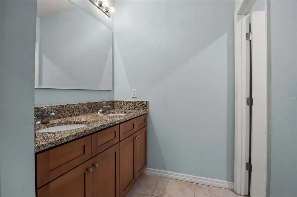 323 Harbour Way Mulberry FL 33860