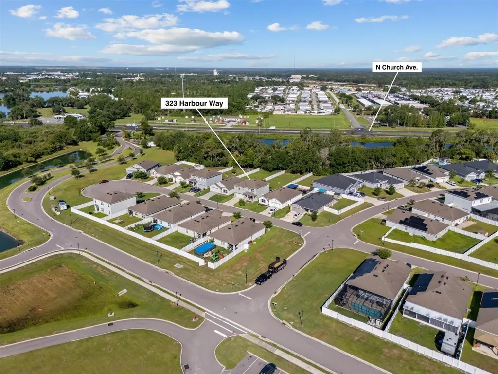 323 Harbour Way Mulberry FL 33860