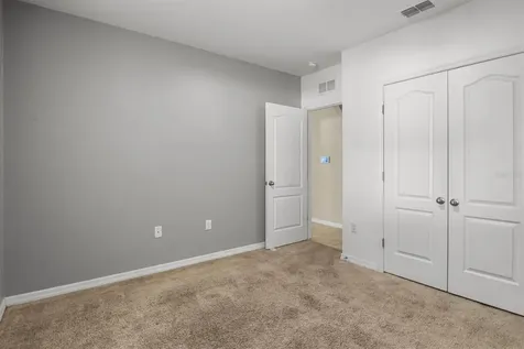 323 Harbour Way Mulberry FL 33860