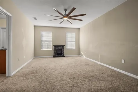 323 Harbour Way Mulberry FL 33860