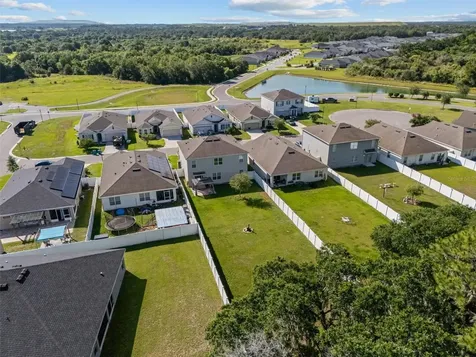 323 Harbour Way Mulberry FL 33860