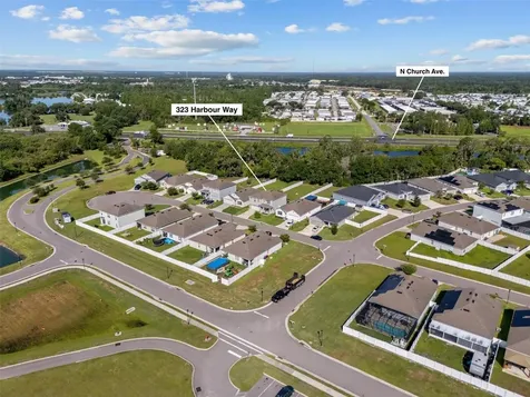 323 Harbour Way Mulberry FL 33860