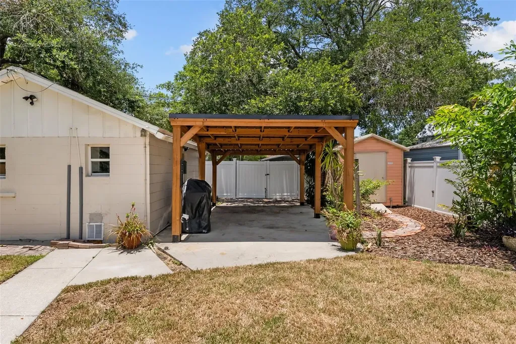 3712 N Clearfield Avenue Tampa FL 33603