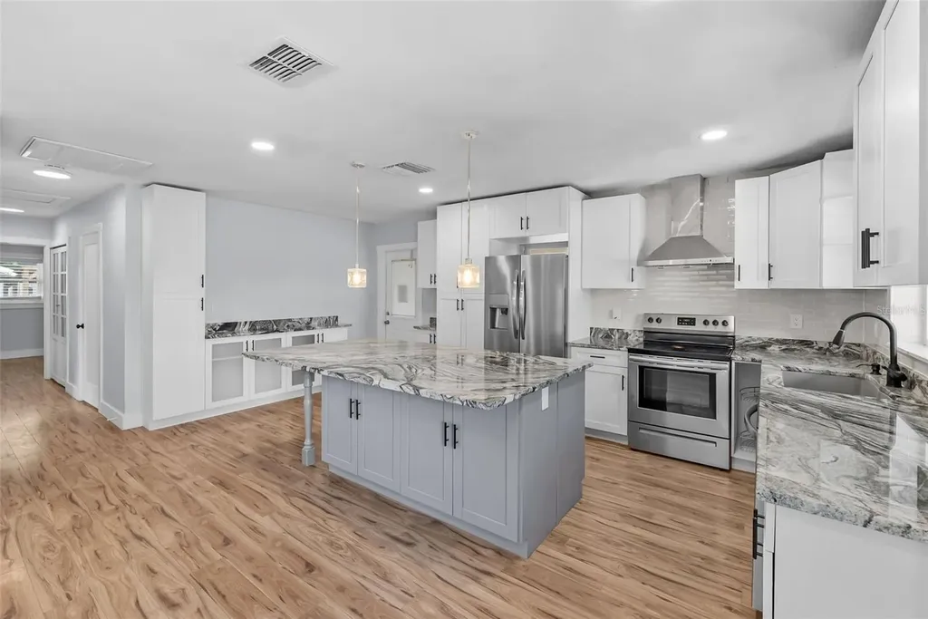3712 N Clearfield Avenue Tampa FL 33603