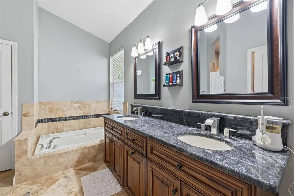 12329 Glenfield Avenue Tampa FL 33626
