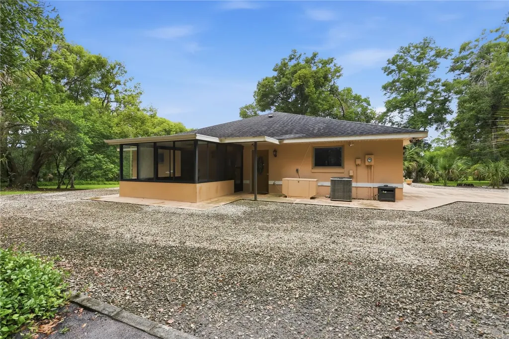 1610 Strathcona Avenue Deland FL 32720