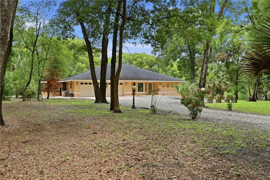 1610 Strathcona Avenue Deland FL 32720