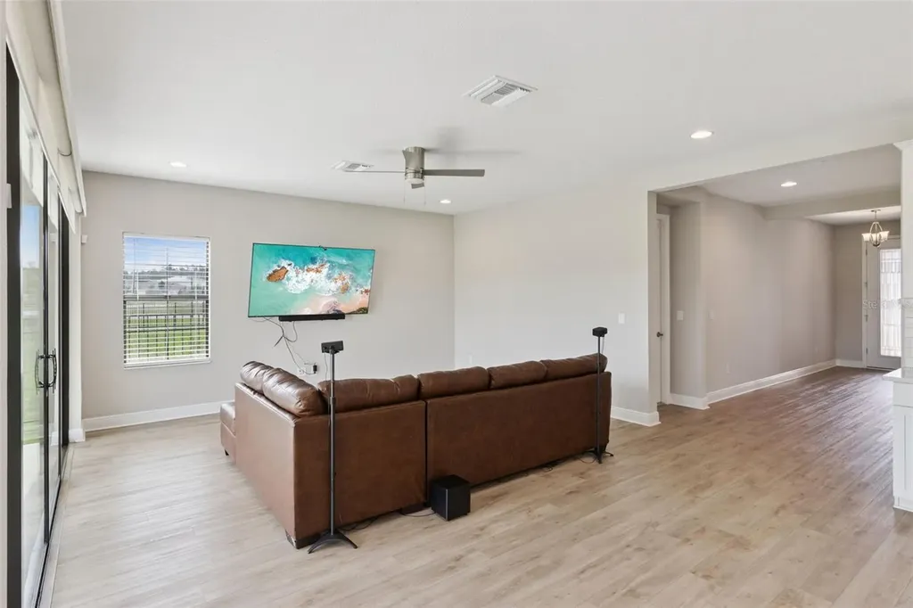 14825 Paddock Pond Avenue Lithia FL 33547
